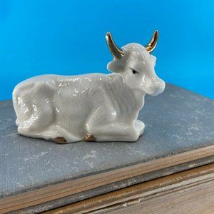 White Porcelain White Cow Bull With Gold Trim Figurine Home Decor 3'' x 2.5''